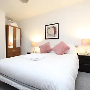  Apartment Spacious 1- Bedroom In E16 United Kingdom