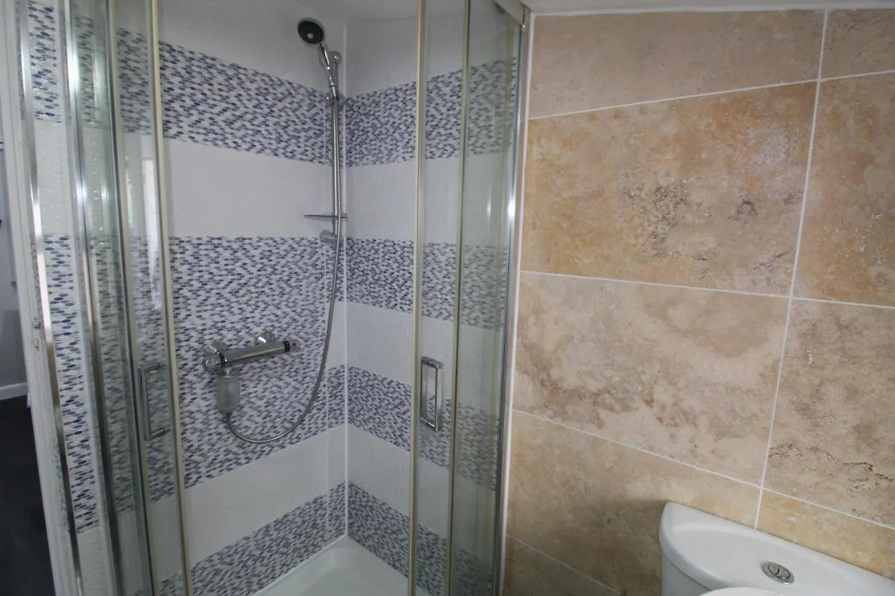 Studio 2 Min Walk To Upton Park Station London 0*,